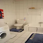 Apartment In Near The Marina *