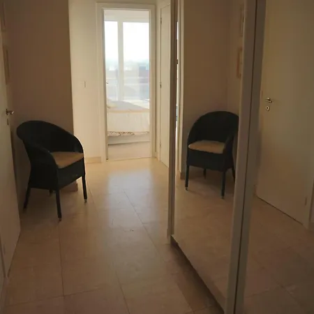 In Near The Marina Apartamento